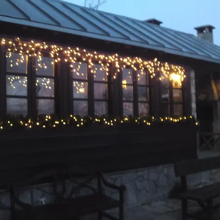 Argyro בית הארחה