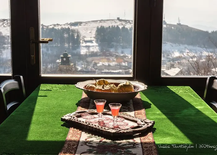 Argyro בית הארחה